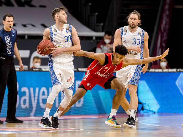 在前不久的 在前不久的