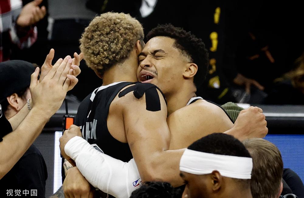 快船与对手 快船与对手