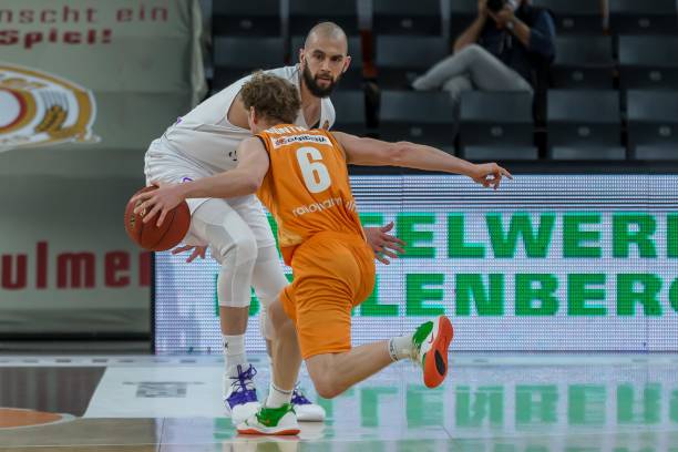 甚至影响更 甚至影响更