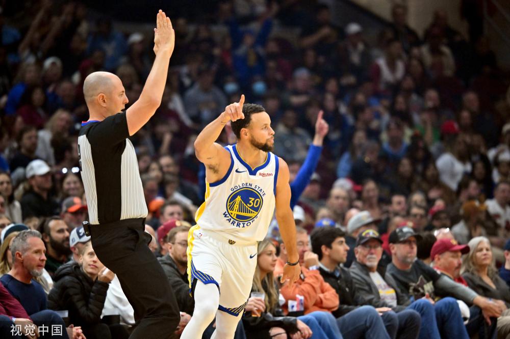 程星在网前 程星在网前